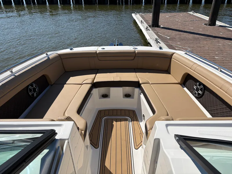 Slide: The Image of Sea Ray SDX 290 2026 - 22