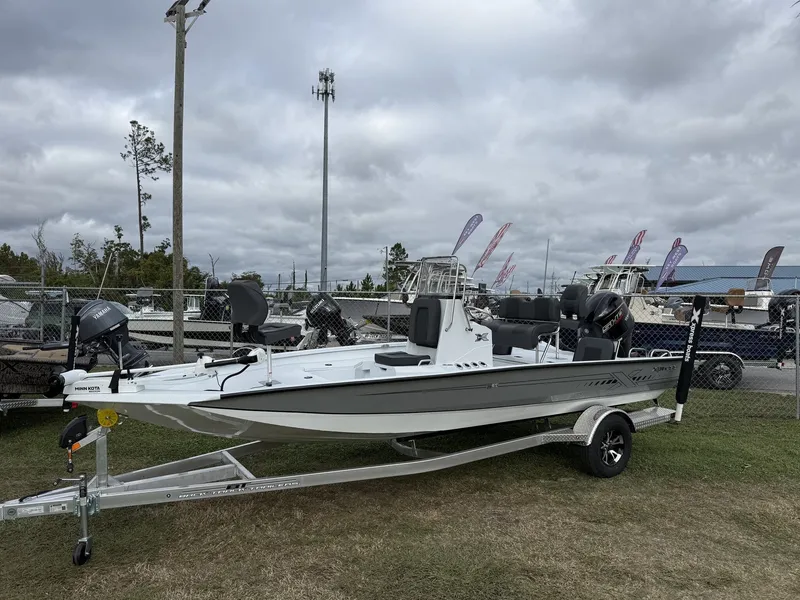 The Image of Xpress H20B Bay 2026 - 1