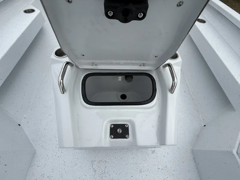 Slide: The Image of Xpress H20B Bay 2026 - 3