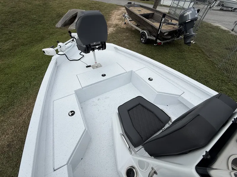 Slide: The Image of Xpress H20B Bay 2026 - 5