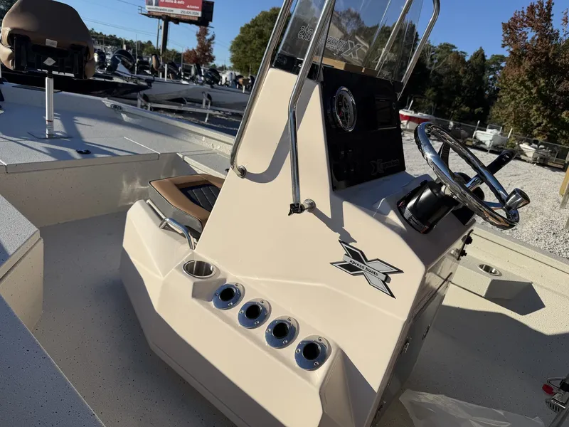 Slide: The Image of Xpress Hyper-Lift Bay Series H20 BAY-HYD STEERING 2026 - 8