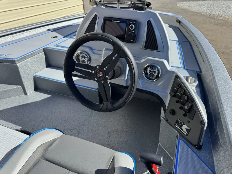 Slide: The Image of Xpress Hyper-Lift Crappie Series H18 2026 - 4