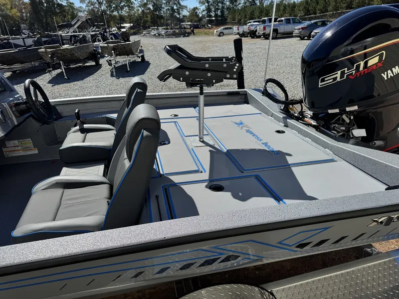 Slide: The Image of Xpress Hyper-Lift Crappie Series H18 2026 - 7