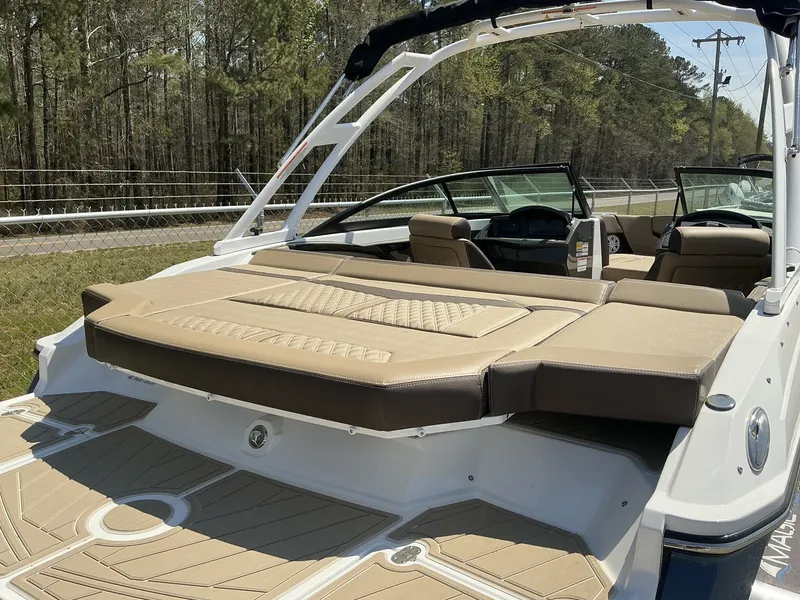 Slide: The Image of Monterey 218SS Super Sport 2025 - 11