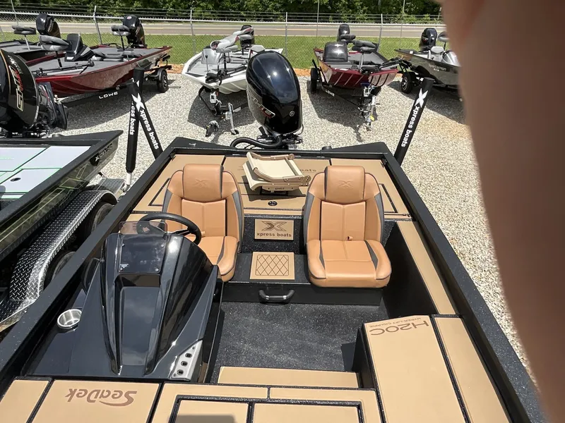 Slide: The Image of Xpress H20C Crappie 2026 - 8