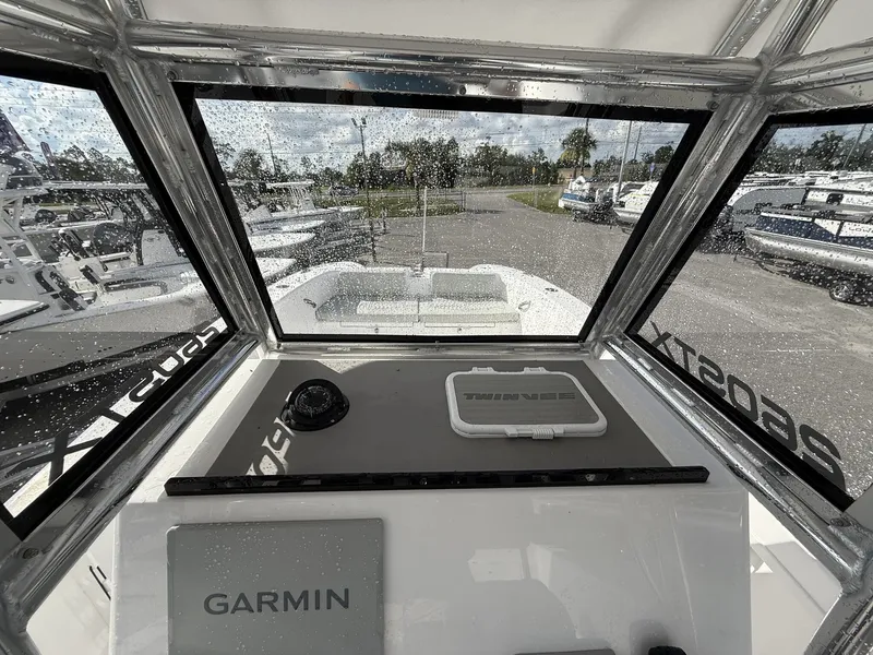 Slide: The Image of Twin Vee 260 STX CC 2026 - 18