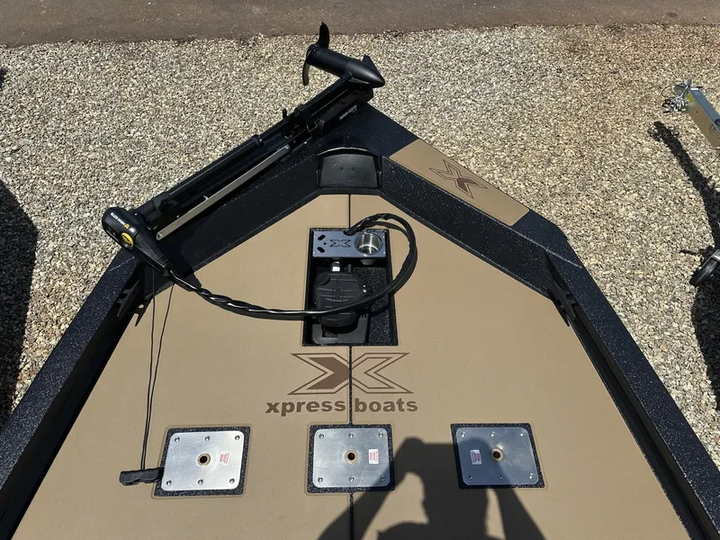 Slide: The Image of Xpress H20C Crappie 2026 - 9