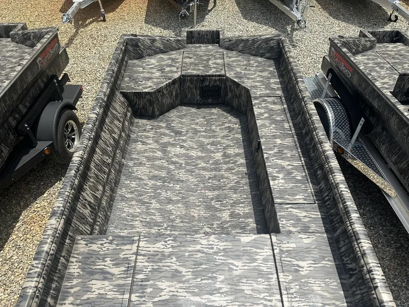 Slide: The Image of Reaper Boats 756 STEP TRANSOM 2026 - 8