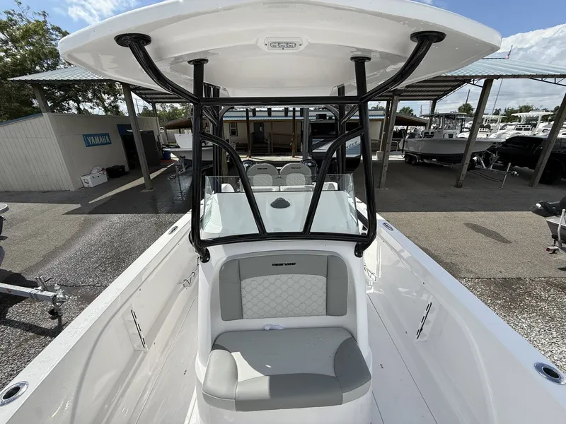 Slide: The Image of Twin Vee GFX 24GFX 2026 - 5