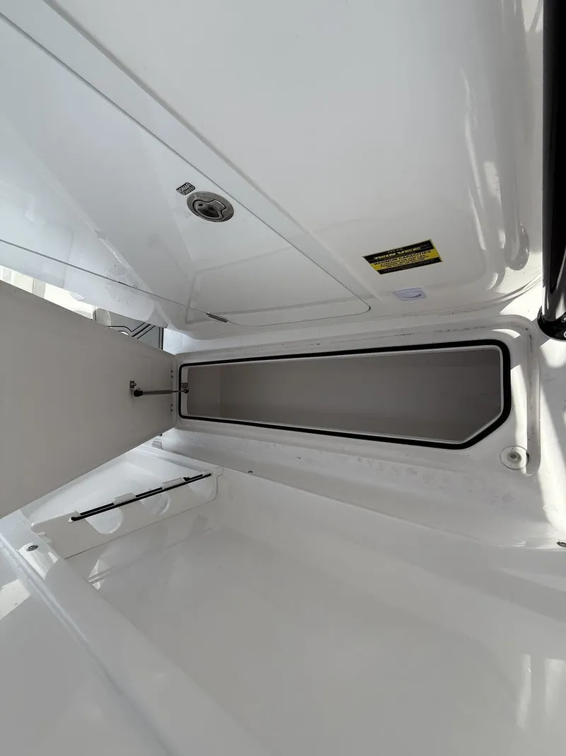 Slide: The Image of Twin Vee GFX 24GFX 2026 - 9