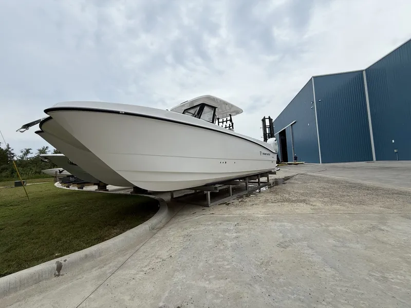 The Image of Twin Vee GFX2 280 GFX2 2026 - 1