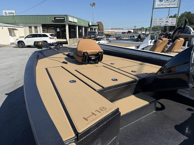 Slide: The Image of Xpress H18 Bass 2026 - 4