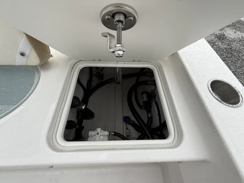 Slide: The Image of Twin Vee 22 BayCat 2026 - 10