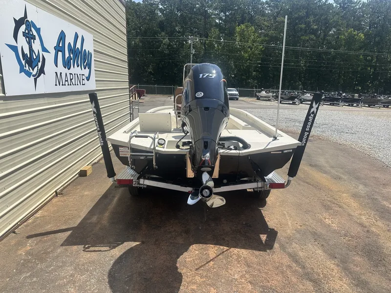 Slide: The Image of Xpress H22B Bay 2026 - 4