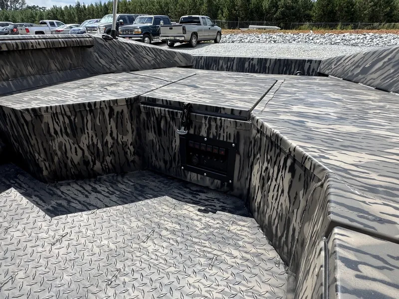 Slide: The Image of Reaper Boats 756 2026 - 5