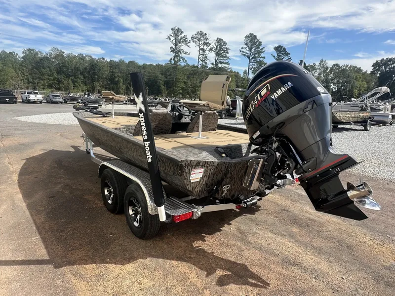 Slide: The Image of Xpress H20C Crappie 2026 - 3