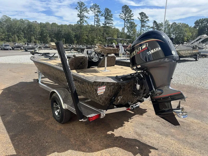 Slide: The Image of Xpress Hyper-Lift Crappie Series H18 2026 - 3