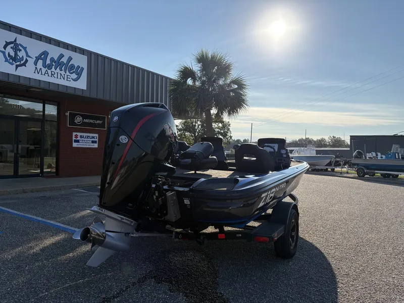 Slide: The Image of Nitro Z 18 DUAL CONSOLE 2022 - 4