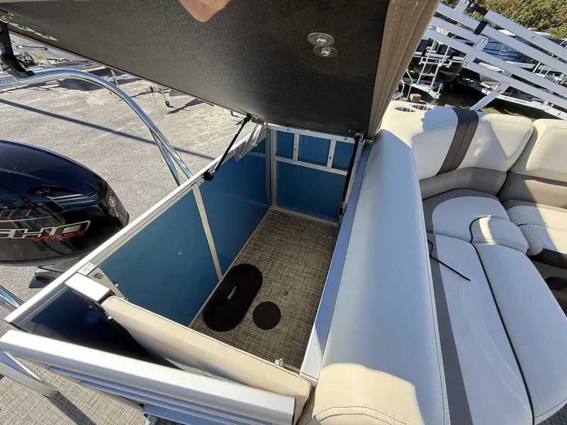 Slide: The Image of SunCatcher Select Series 20C-90HP SHO YAMAHA 2026 - 13