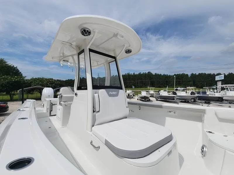 Slide: The Image of Parker 2600 Center Console 2025 - 14