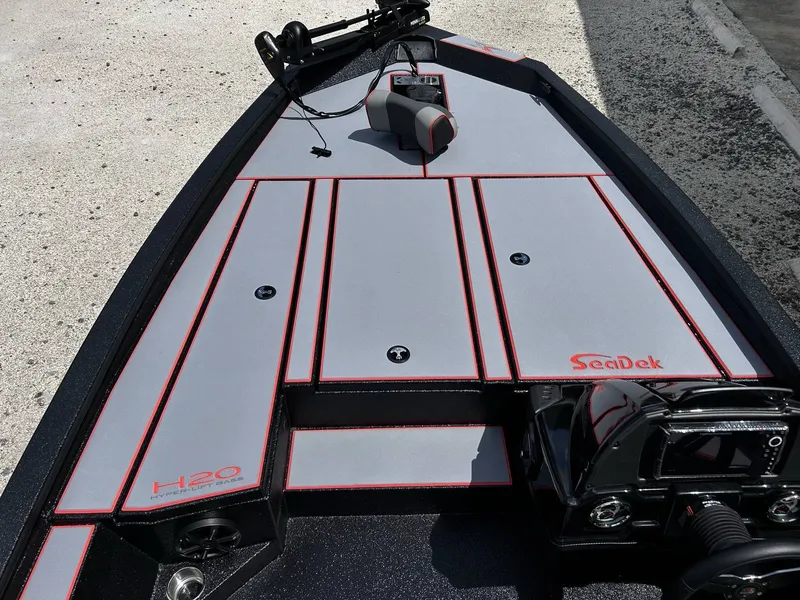 Slide: The Image of Xpress Hyper-Lift Bass Series H20 2025 - 17