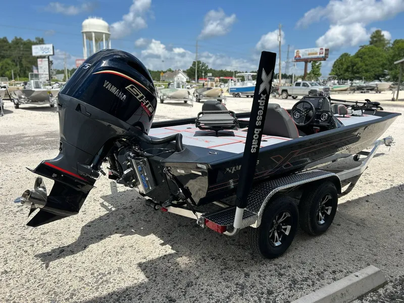 Slide: The Image of Xpress Hyper-Lift Bass Series H20 2025 - 3