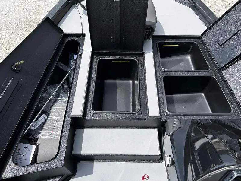 Slide: The Image of Xpress H18 Bass 2026 - 10