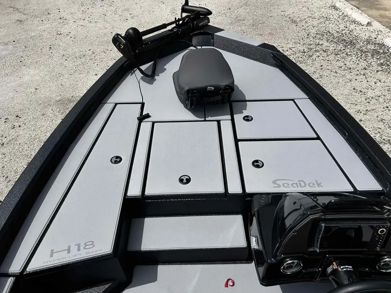 Slide: The Image of Xpress H18 Bass 2026 - 11