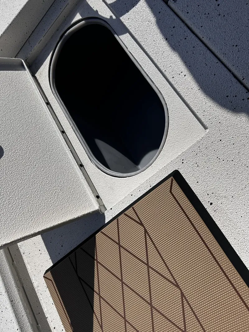 Slide: The Image of Xpress H190B Bay 2026 - 6