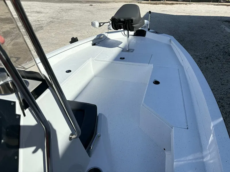 Slide: The Image of Xpress H22B Bay 2026 - 15