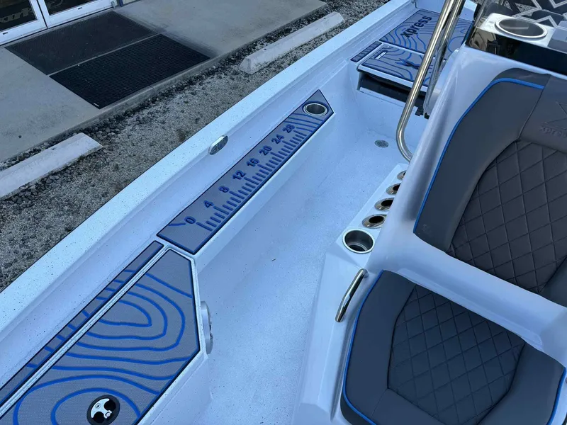 Slide: The Image of Xpress Hyper-Lift Bay Series H20 BAY LOADED 2026 - 17