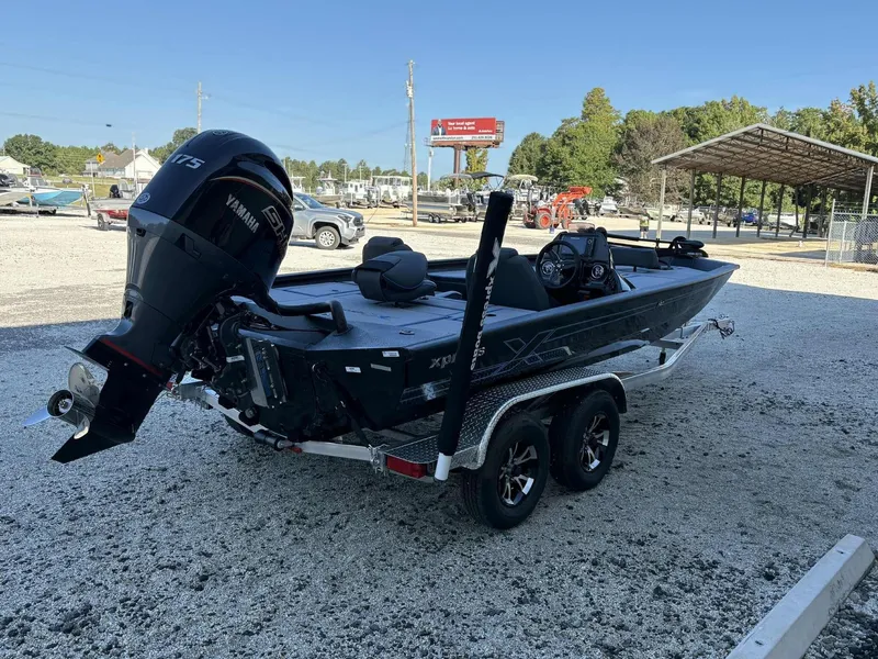 Slide: The Image of Xpress Hyper-Lift Bass Series H20 2026 - 6