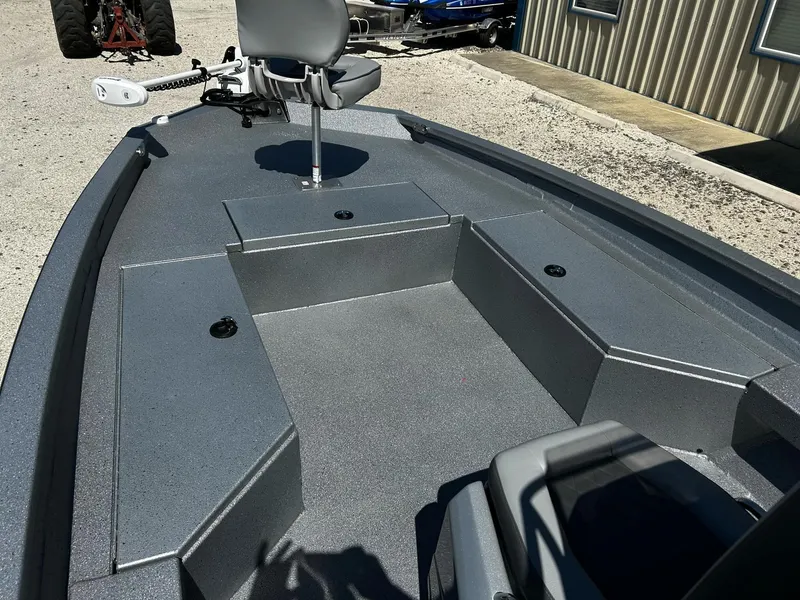 Slide: The Image of Xpress H22B Bay 2025 - 13