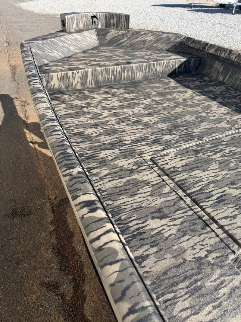 Slide: The Image of Reaper Boats 756 756 STEP TRANSOM 2026 - 8