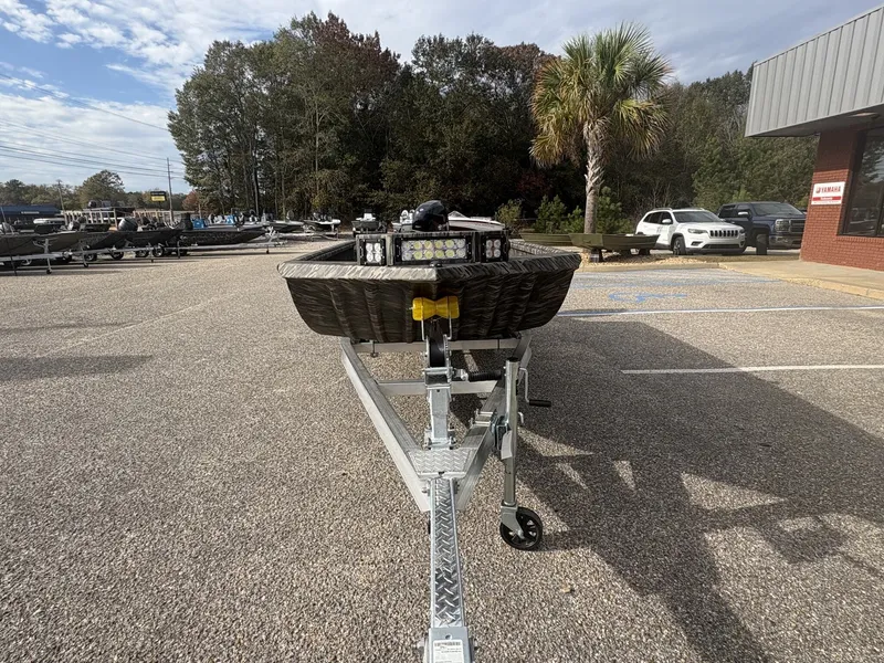 Slide: The Image of Reaper Boats 756 756 STEP TRANSOM 2026 - 15