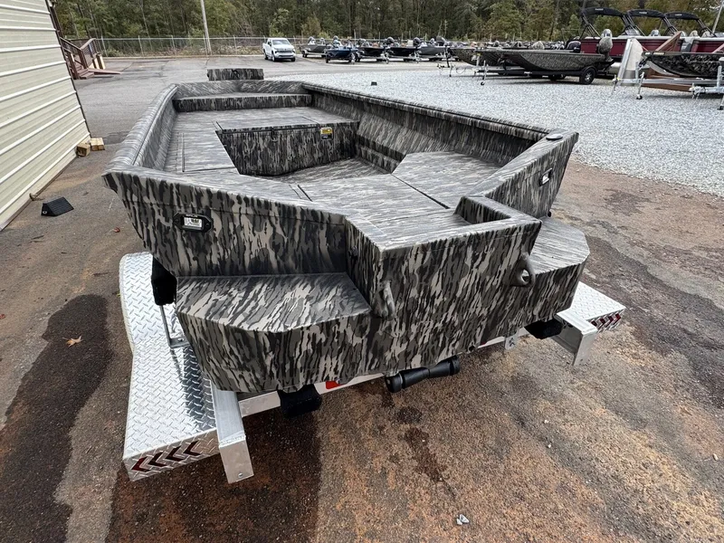 Slide: The Image of Reaper Boats 656 2026 - 8