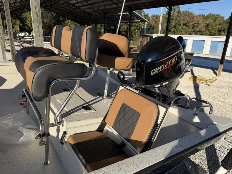 Slide: The Image of Xpress Hyper-Lift Bay Series H20 BAY-HYD STEERING 2026 - 9