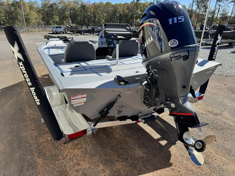 Slide: The Image of Xpress Hyper-Lift Crappie Series H18 2026 - 6