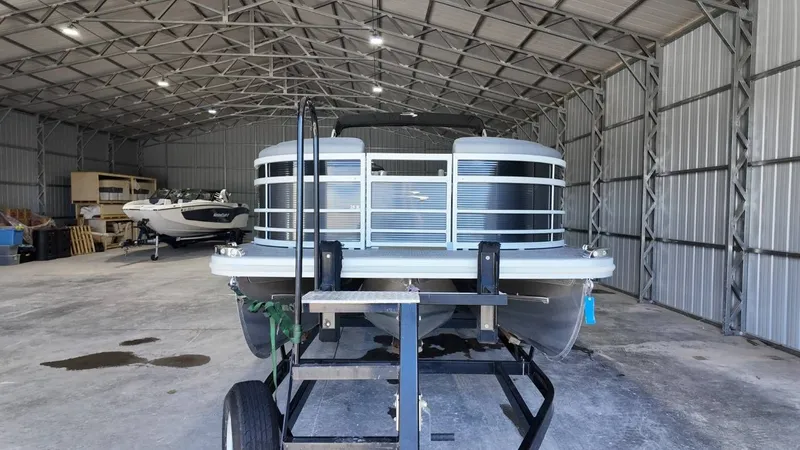 Slide: The Image of Bennington 25RSB 2023 - 24