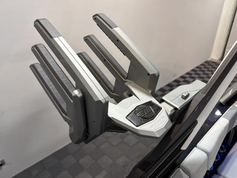 Slide: The Image of Malibu Wakesetter 23 LSV 2026 - 21