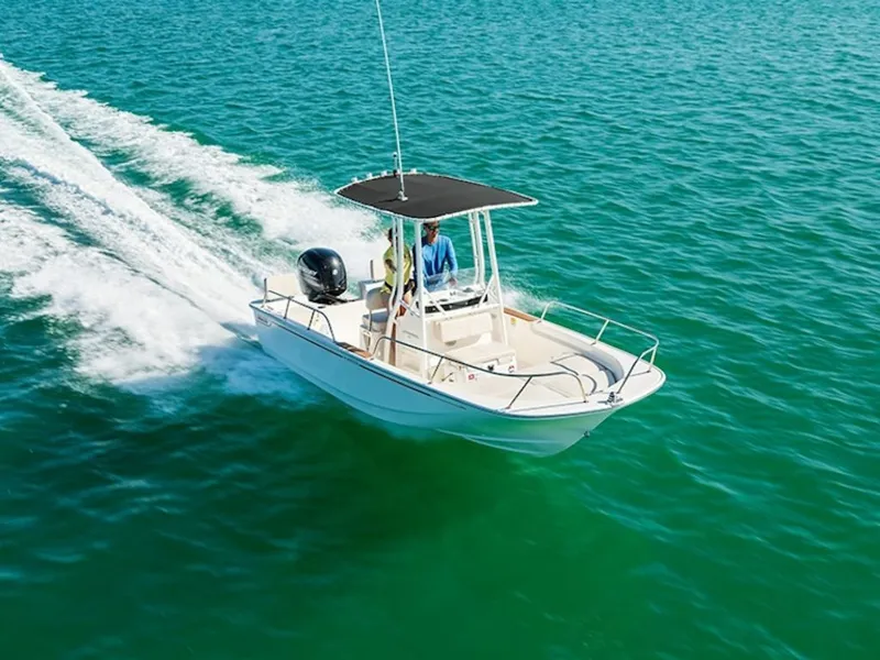 Slide: The Image of Boston Whaler 190 Montauk 2024 - 4
