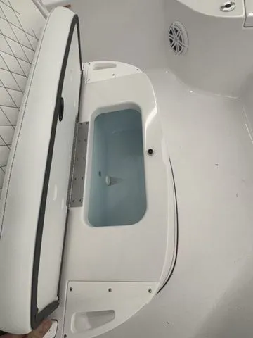 Slide: The Image of Sportsman Masters 227 Bay Boat 2026 - 15