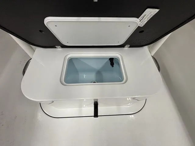 Slide: The Image of Parker Marine 230 Coastal Elite 2026 - 13