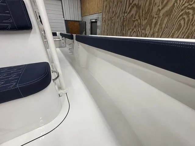 Slide: The Image of Parker Marine 230 Coastal Elite 2026 - 14