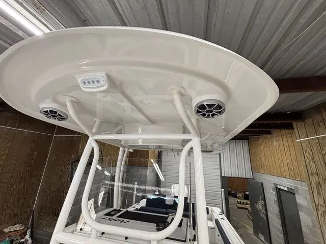 Slide: The Image of Parker Marine 230 Coastal Elite 2026 - 15