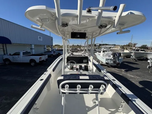 Slide: The Image of Parker Marine 230 Coastal Elite 2026 - 6