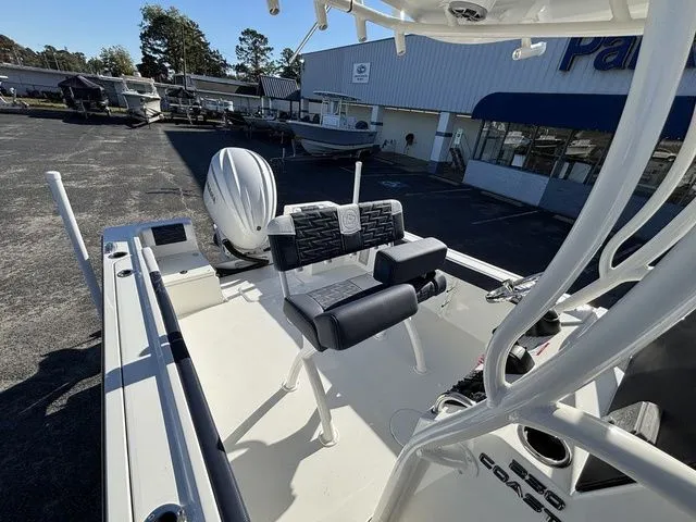 Slide: The Image of Parker Marine 230 Coastal Elite 2026 - 8