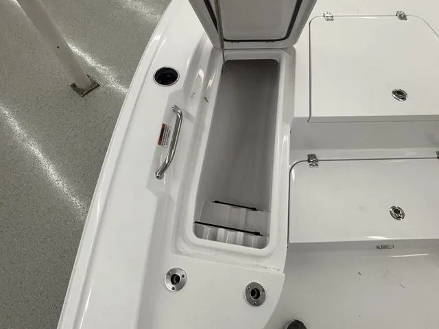 Slide: The Image of Sportsman Masters 227 Bay Boat 2026 - 11