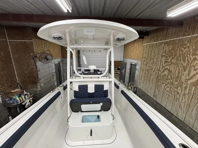 Slide: The Image of Parker Marine 230 Coastal Elite 2026 - 10