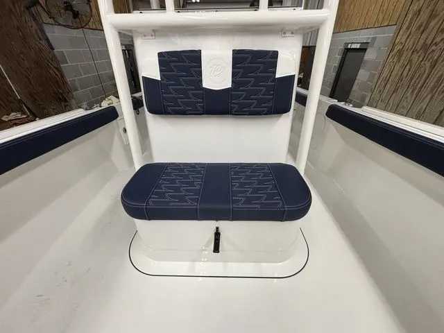 Slide: The Image of Parker Marine 230 Coastal Elite 2026 - 12